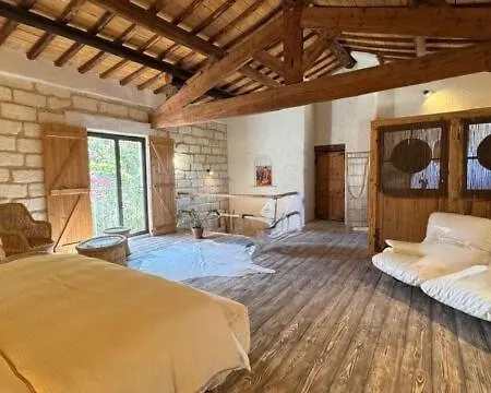 Camargue, Charme Authentique Et Raffine