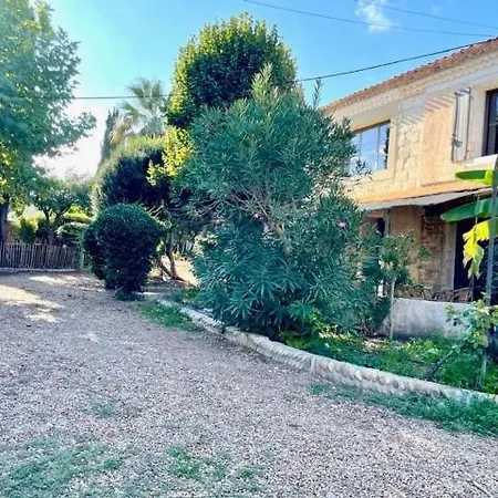 度假居 Camargue, Charme Authentique Et Raffine