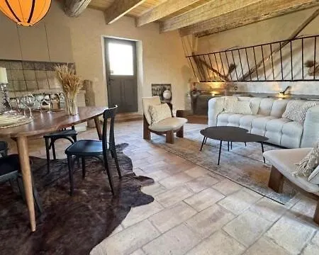 Camargue, Charme Authentique Et Raffine